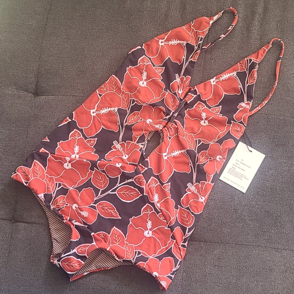 New acacia mid pacific kokomo one-piece S swimwear hibiscus red black floral NWT - Picture 6 of 11